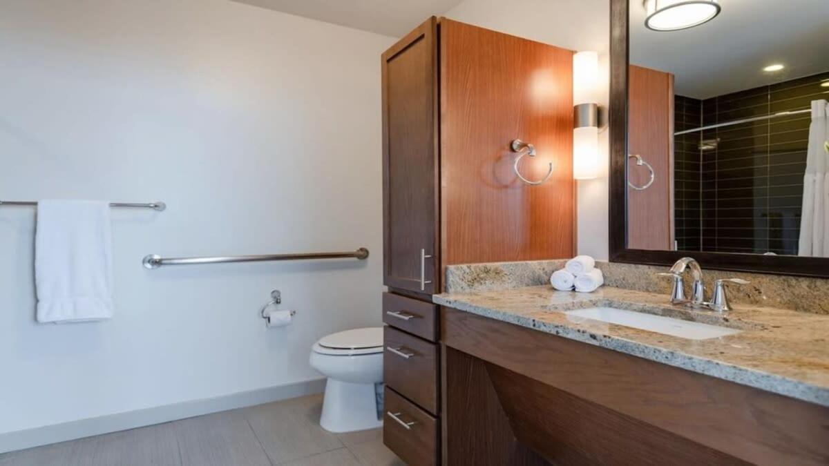 18Th Fl Stylish Cozysuites With Pool, Gym #1 Dallas Eksteriør billede